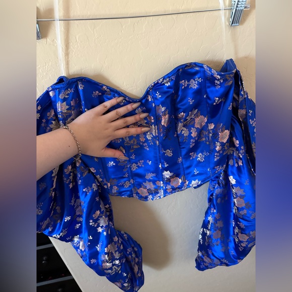 Metallic fashion nova corset set - Picture 2 of 6